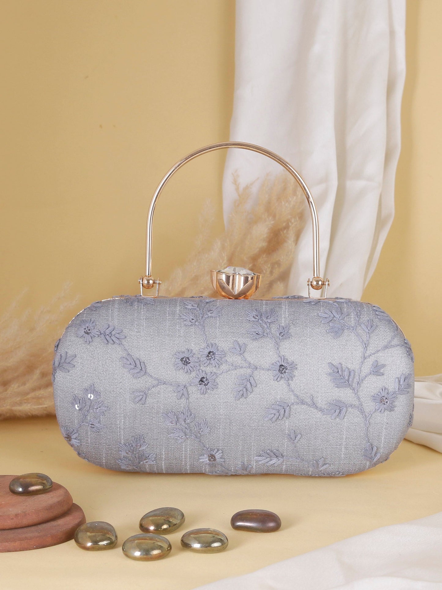 Swisni grey classic clutch bag