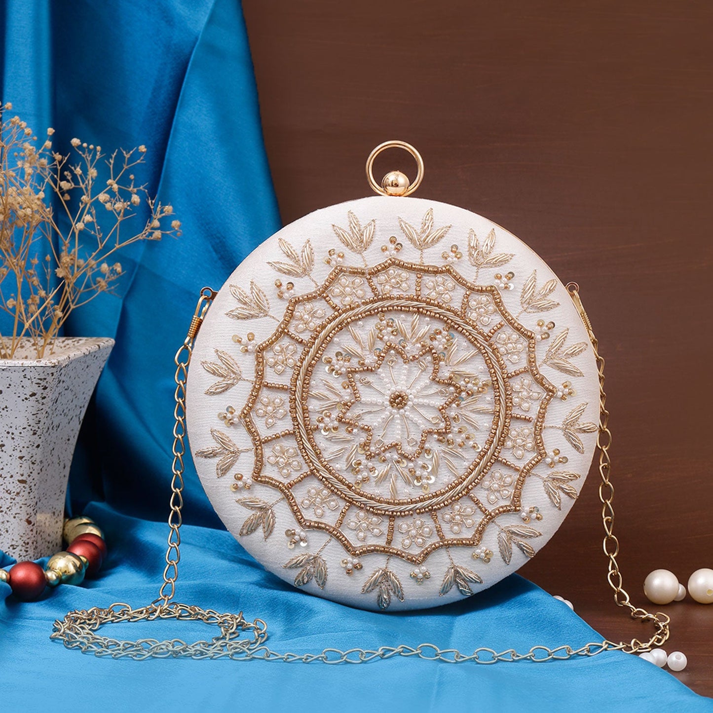 Swisni white round mandala clutch bag