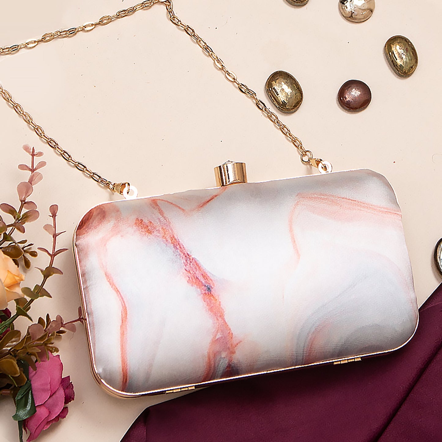 Swisni printed clutch