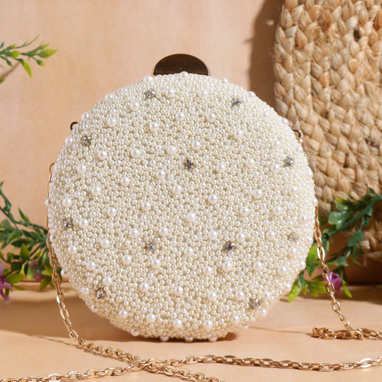 pearl style round clutch