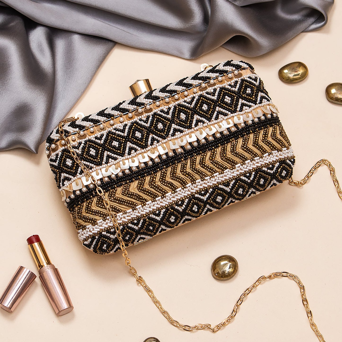 Swisni black adorn embroidery clutch