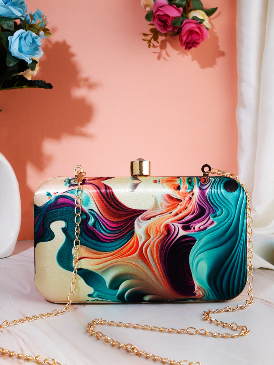 Swisni Abstract printed clutch