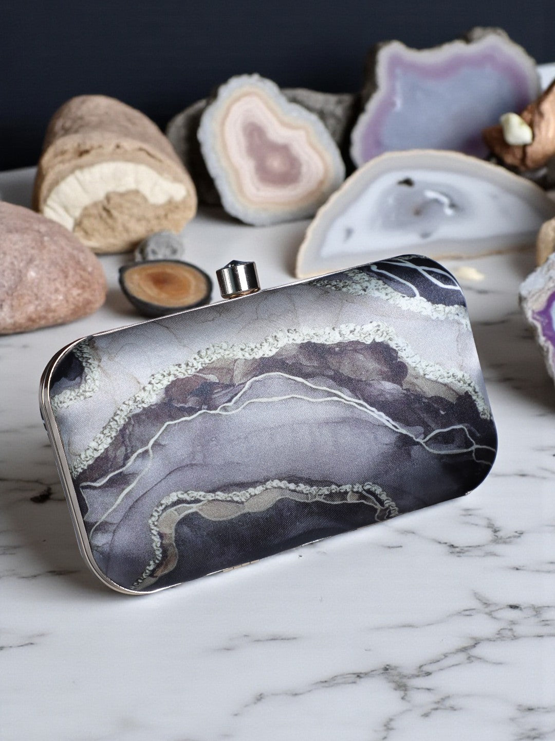 Swisni Printed Clutches - SWIS-131 - Detail View 2