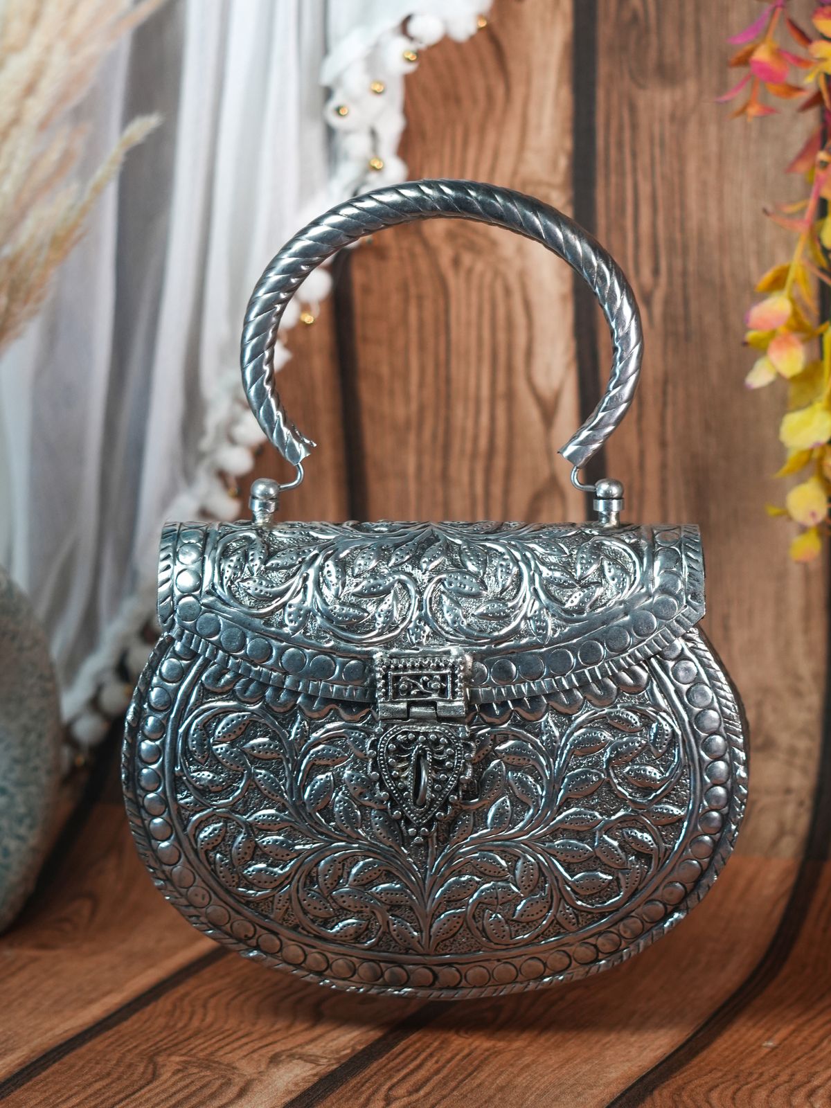 Swisni Brass Clutch - SWIS-1362 - Detail View 8