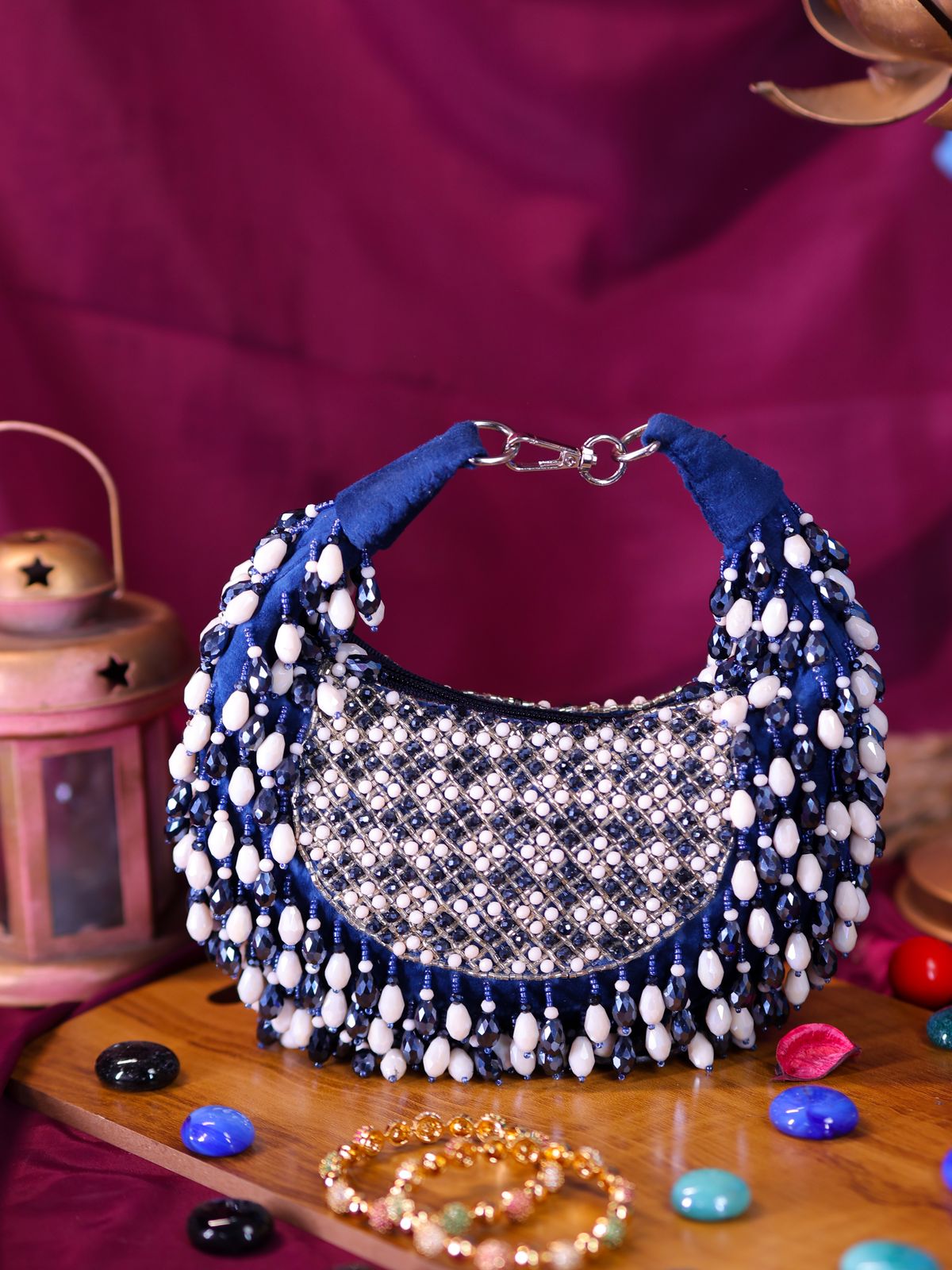 Swisni Moon Clutch - SWIS-1445 - Detail View 2