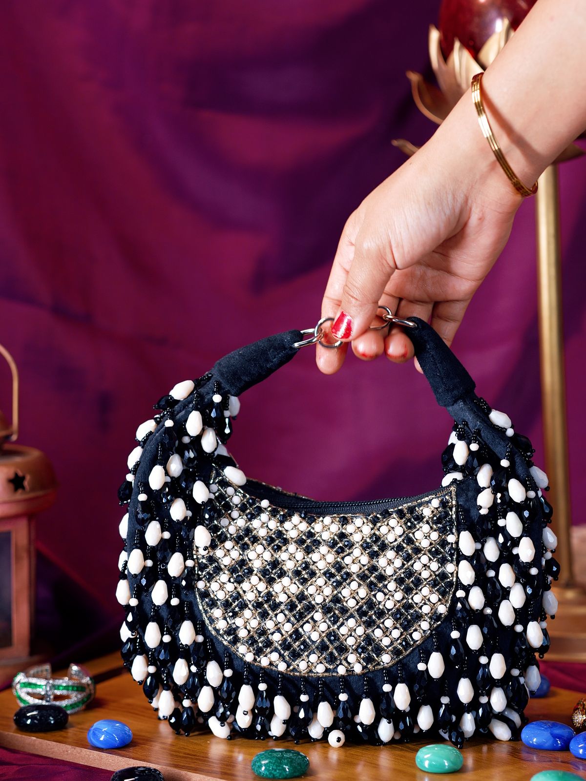 Swisni Moon Clutch - SWIS-1446 - Creative View