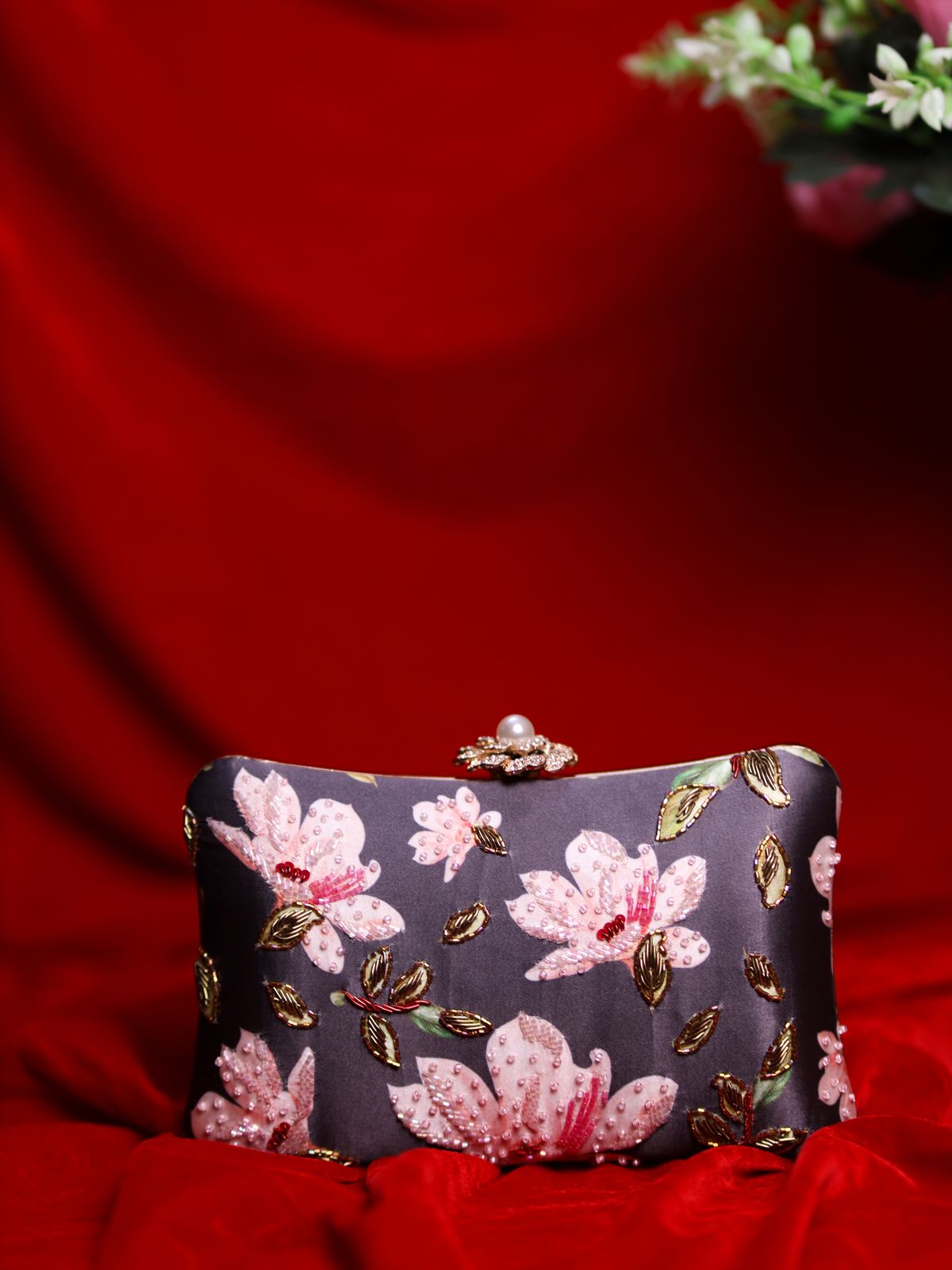 Swisni Embroidered Clutches - SWIS-1622 - Detail View 10
