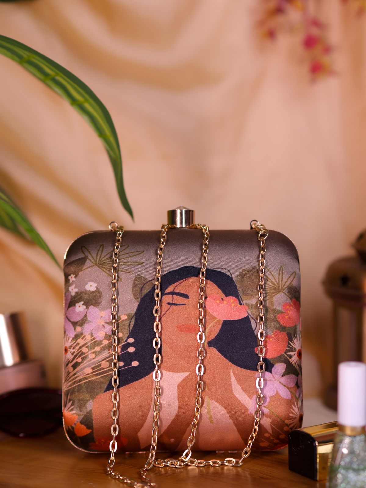Swisni Printed Clutches - SWIS-2096 - Detail View 2