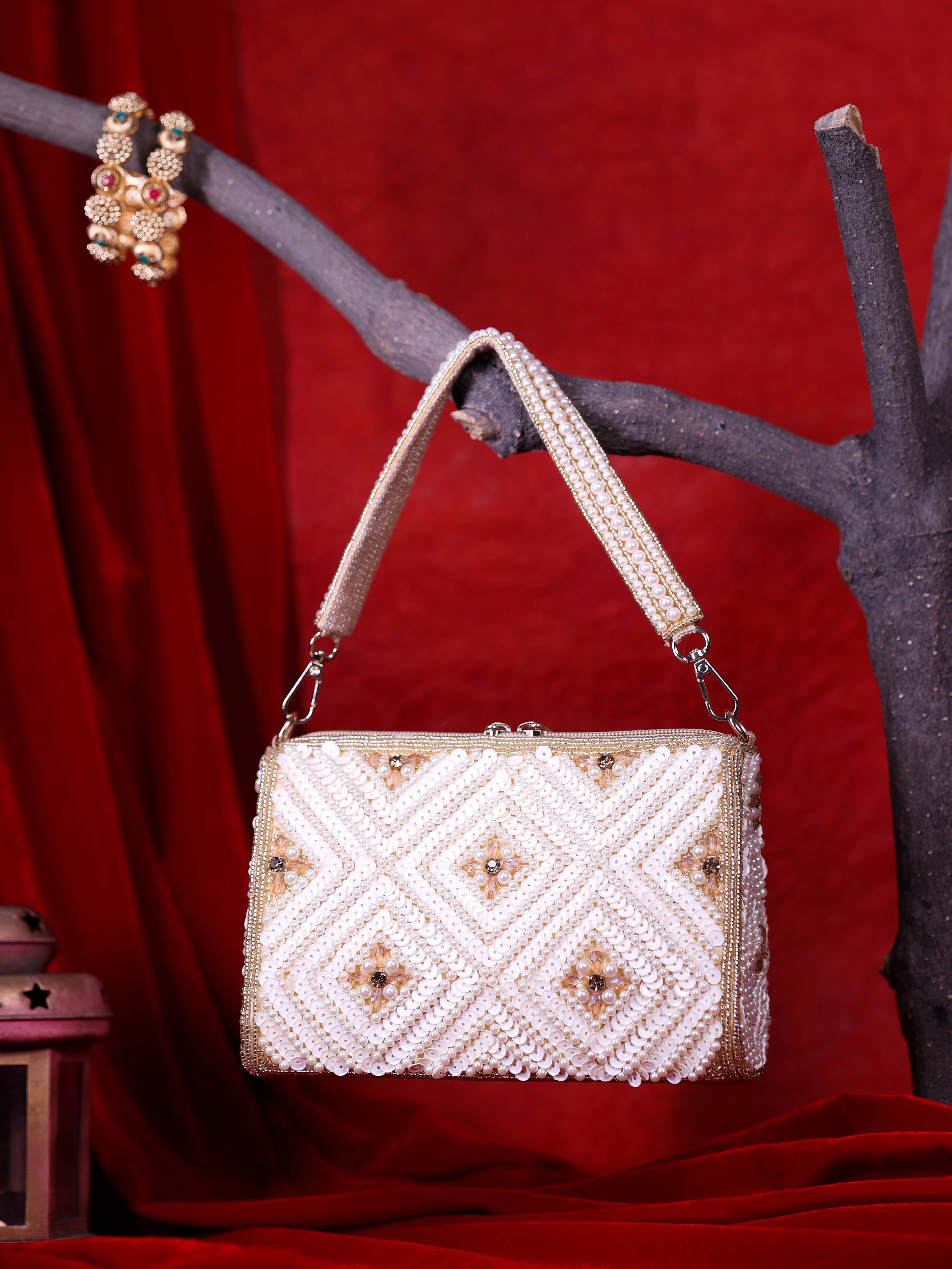 Swisni Royal Clutches - SWIS-2610 - Detail View 2
