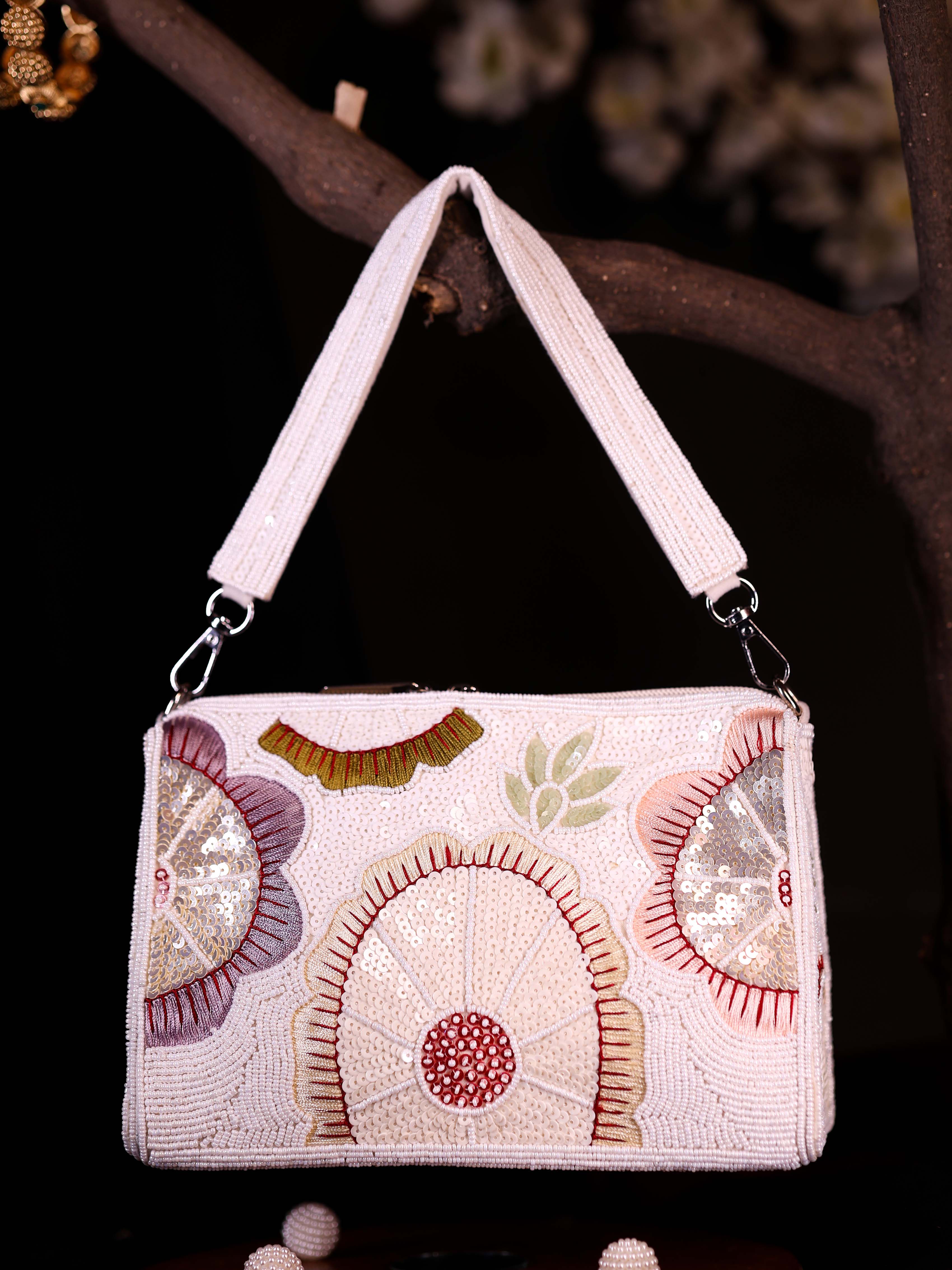 Swisni Royal Clutches - SWIS-2616 - Creative View