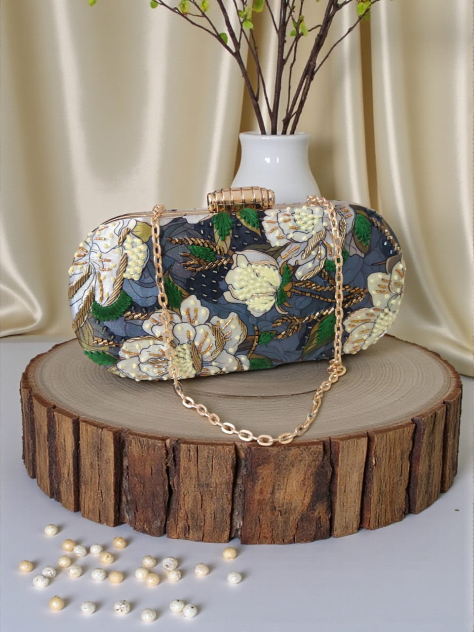 Swisni Embroidered Clutches - SWIS-2684 - Detail View 6