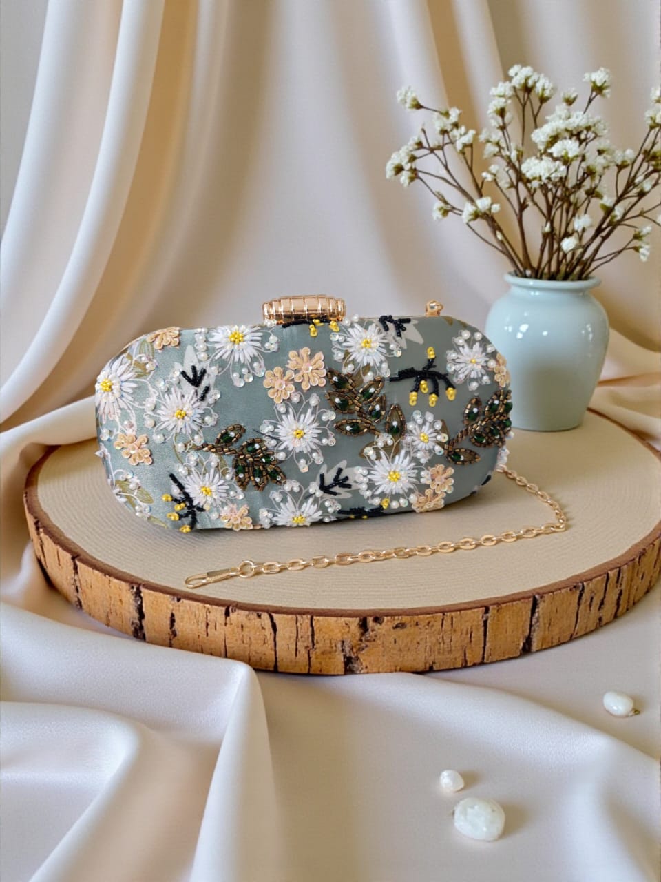 Swisni Embroidered Clutches - SWIS-3322 - Detail View 6