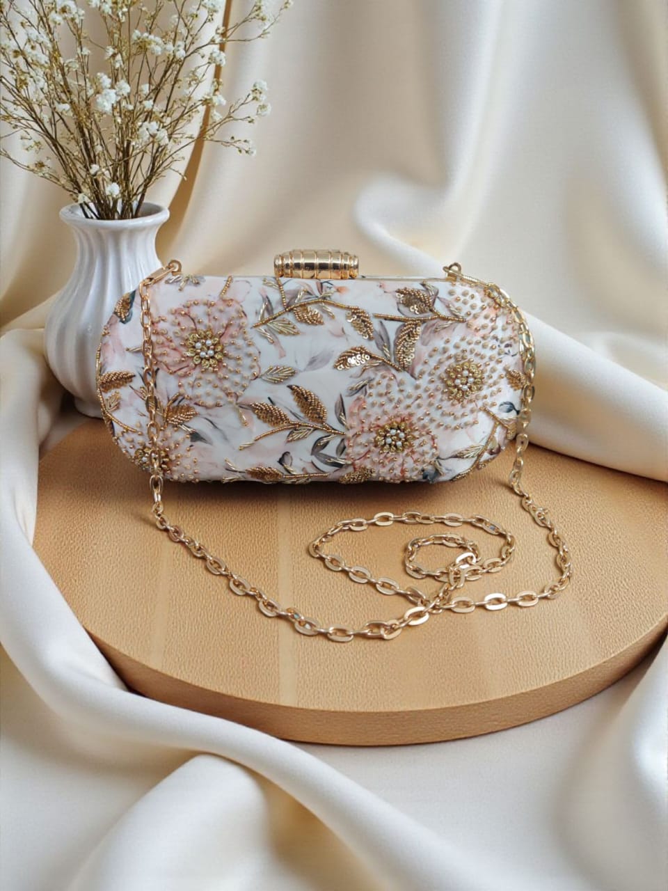 Swisni Embroidered Clutches - SWIS-3664 - Detail View 6