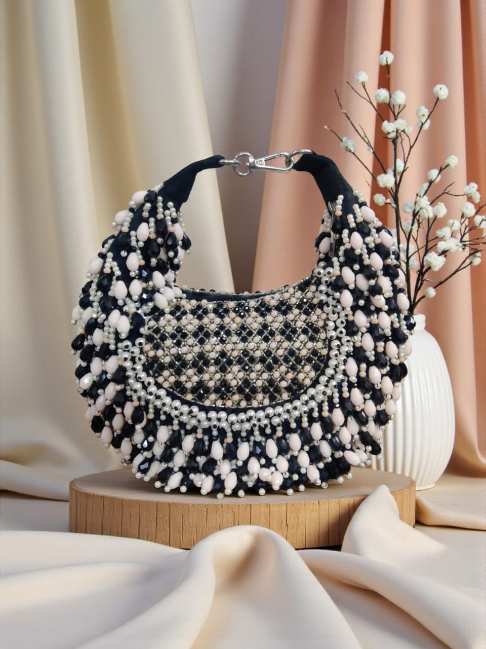 Swisni Moon Clutch - SWIS-3764 - Detail View 4