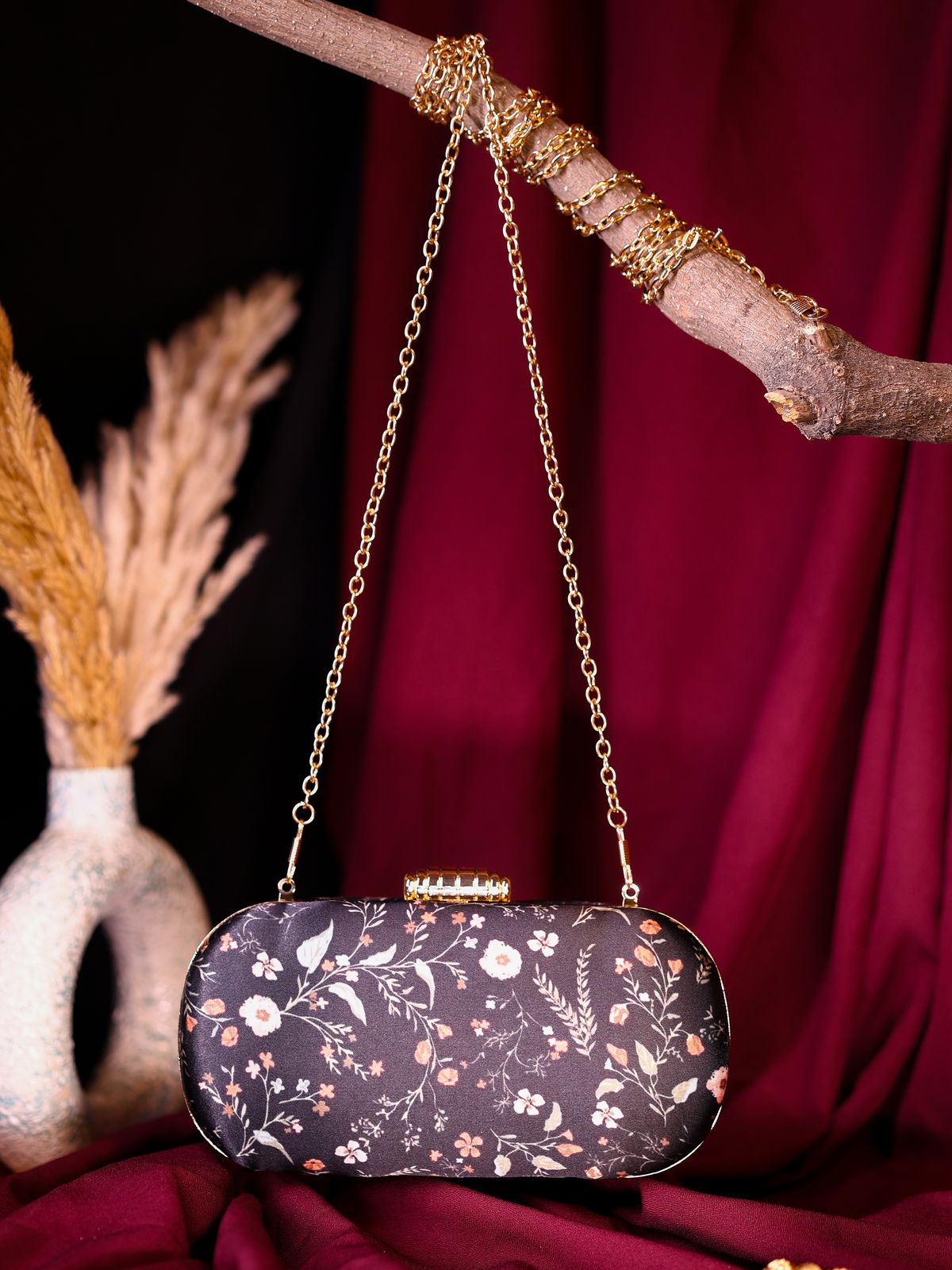 Swisni Printed Clutches - SWIS-4008 - Detail View 3