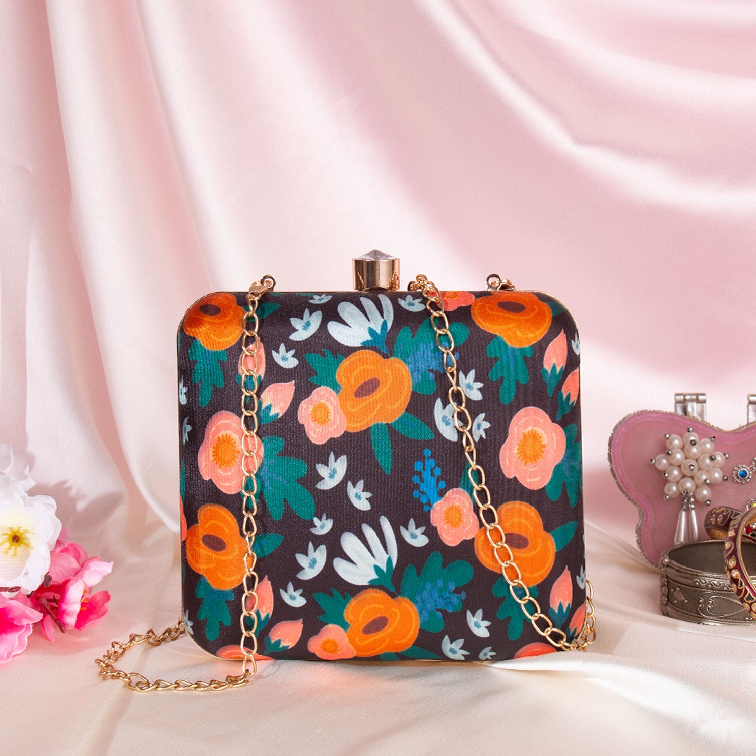 Swisni Printed Clutches - SWIS-445 - Detail View 2
