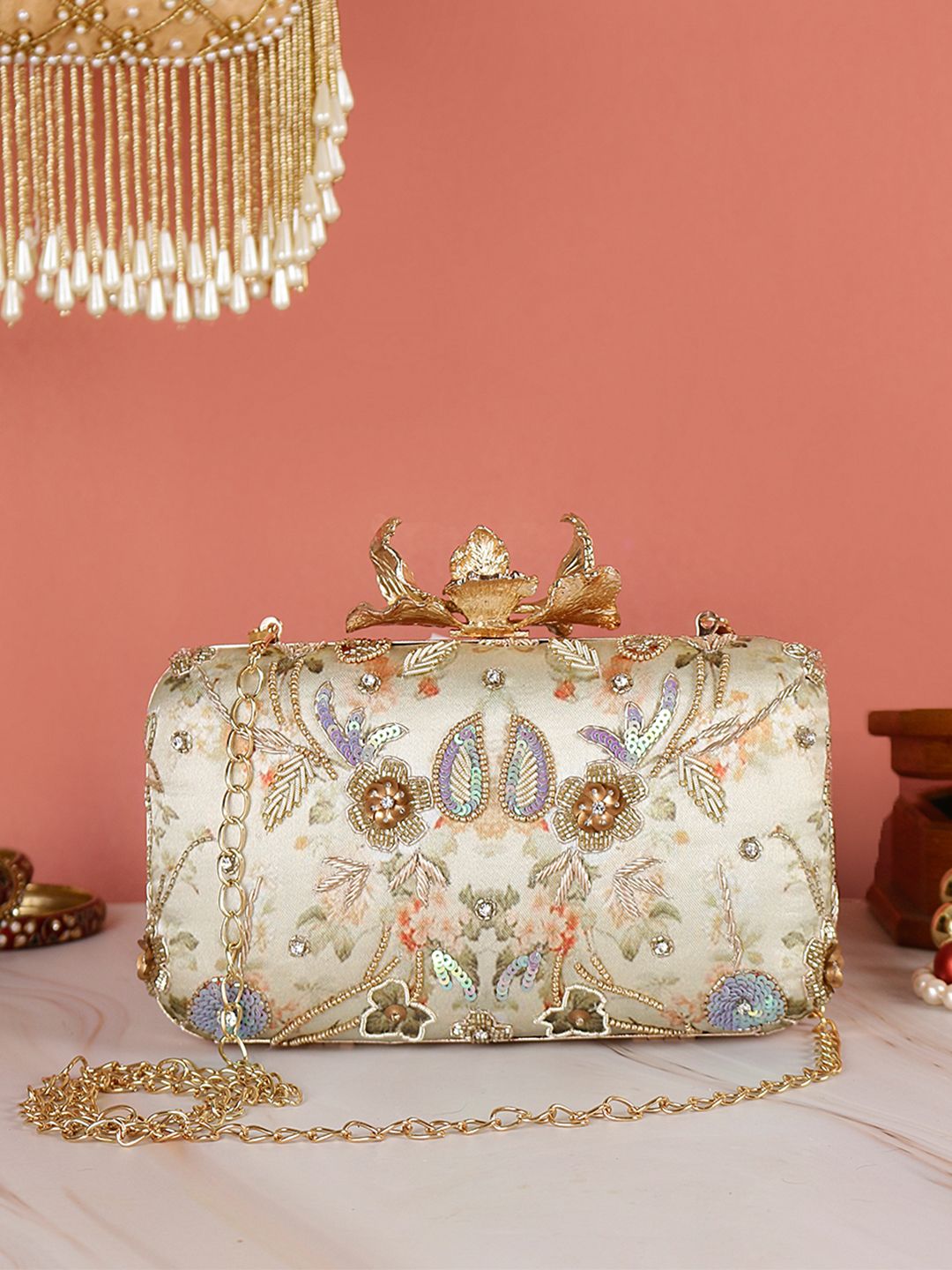 Swisni Embroidered Clutches - SWIS-500 - Detail View 18