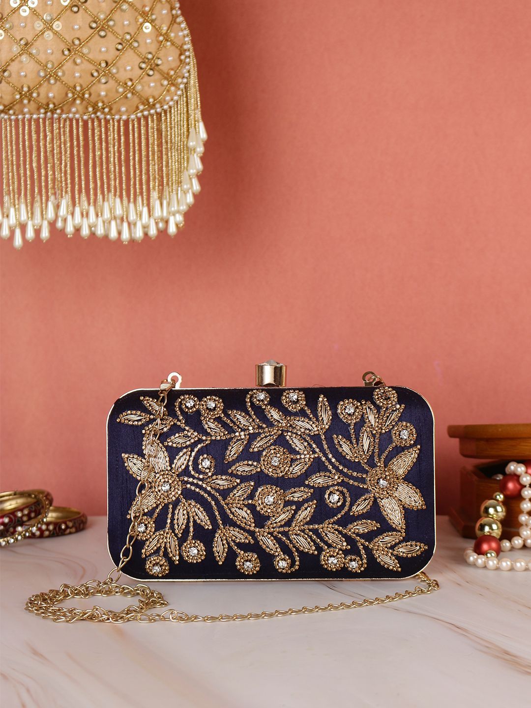 Swisni Embroidered Clutches - SWIS-507 - Detail View 15