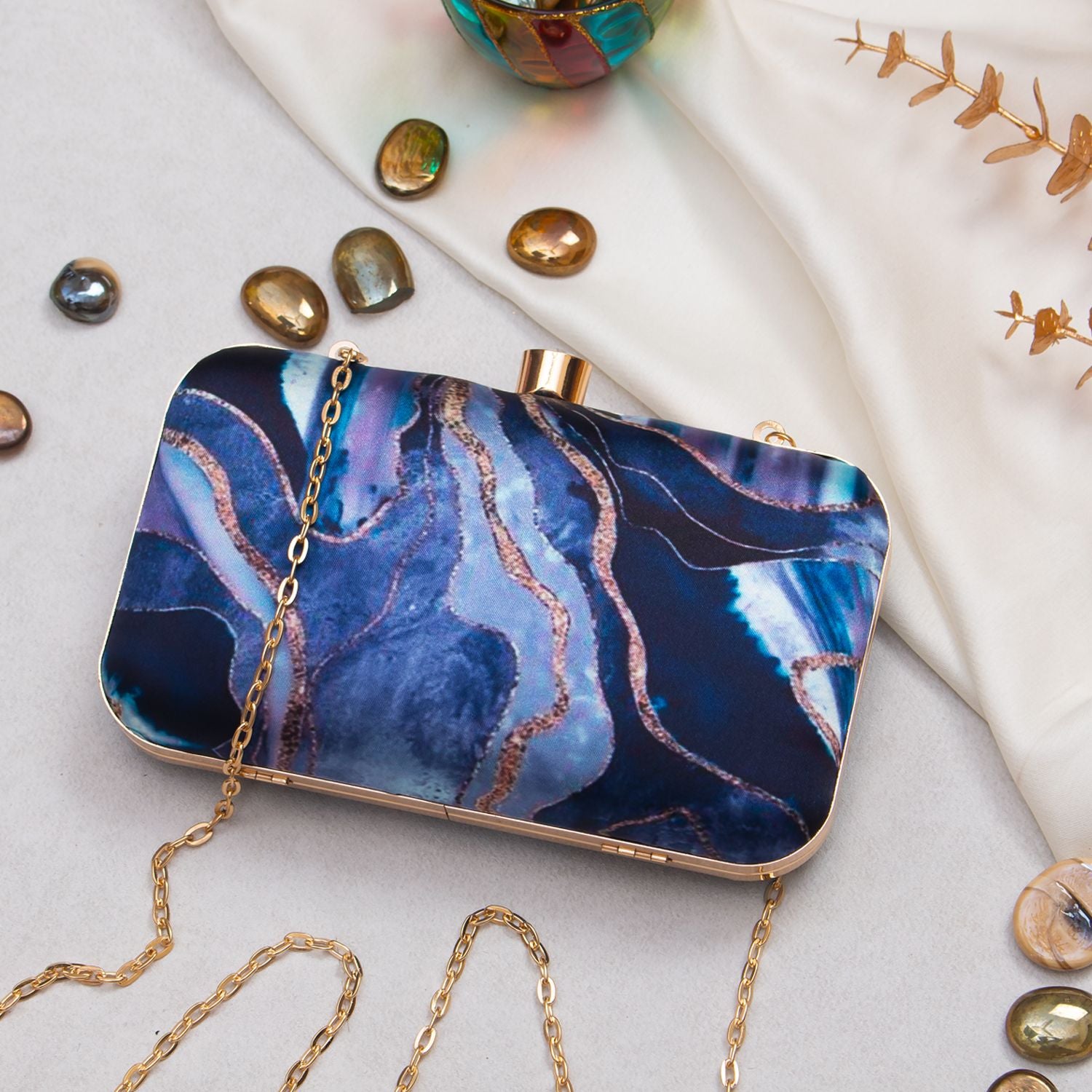 Swisni Printed Clutches - SWIS-683 - Detail View 2