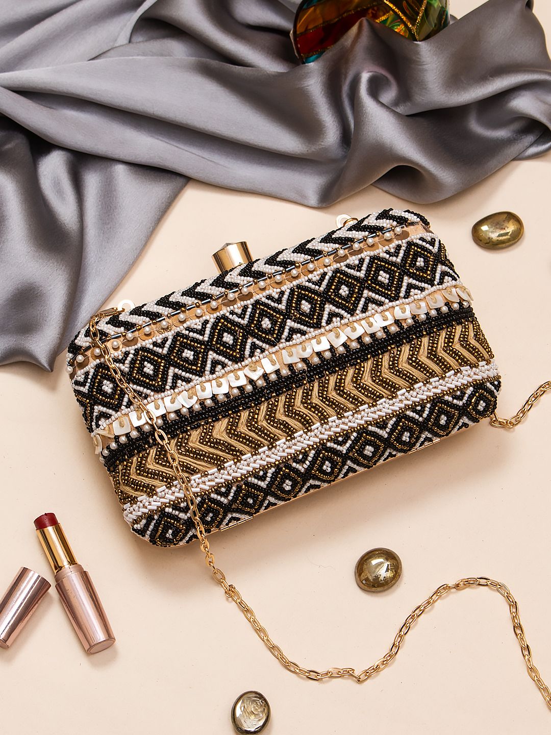 Swisni Embroidered Clutches - SWIS-717 - Detail View 10