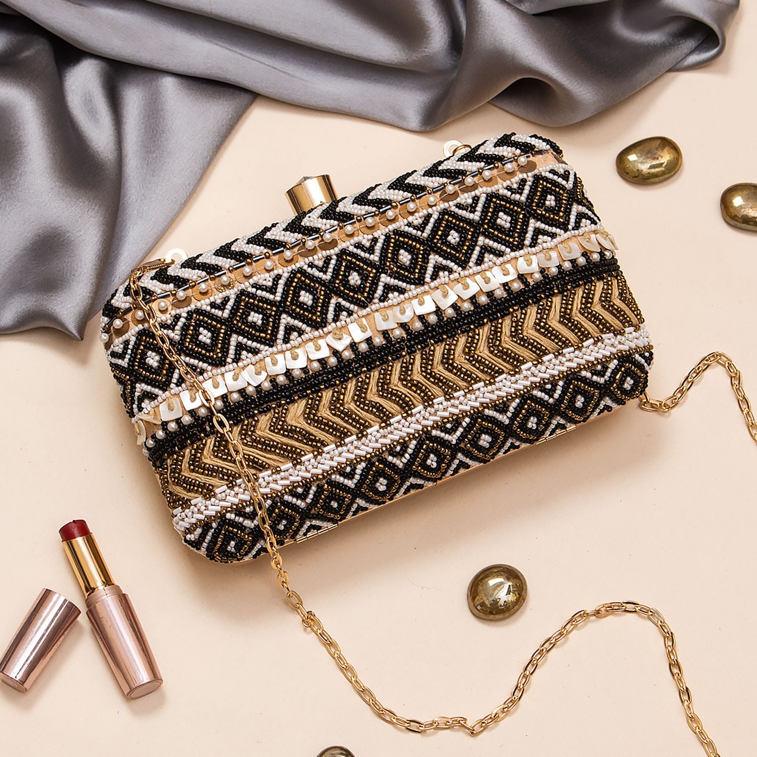 Swisni Embroidered Clutches - SWIS-717 - Detail View 2