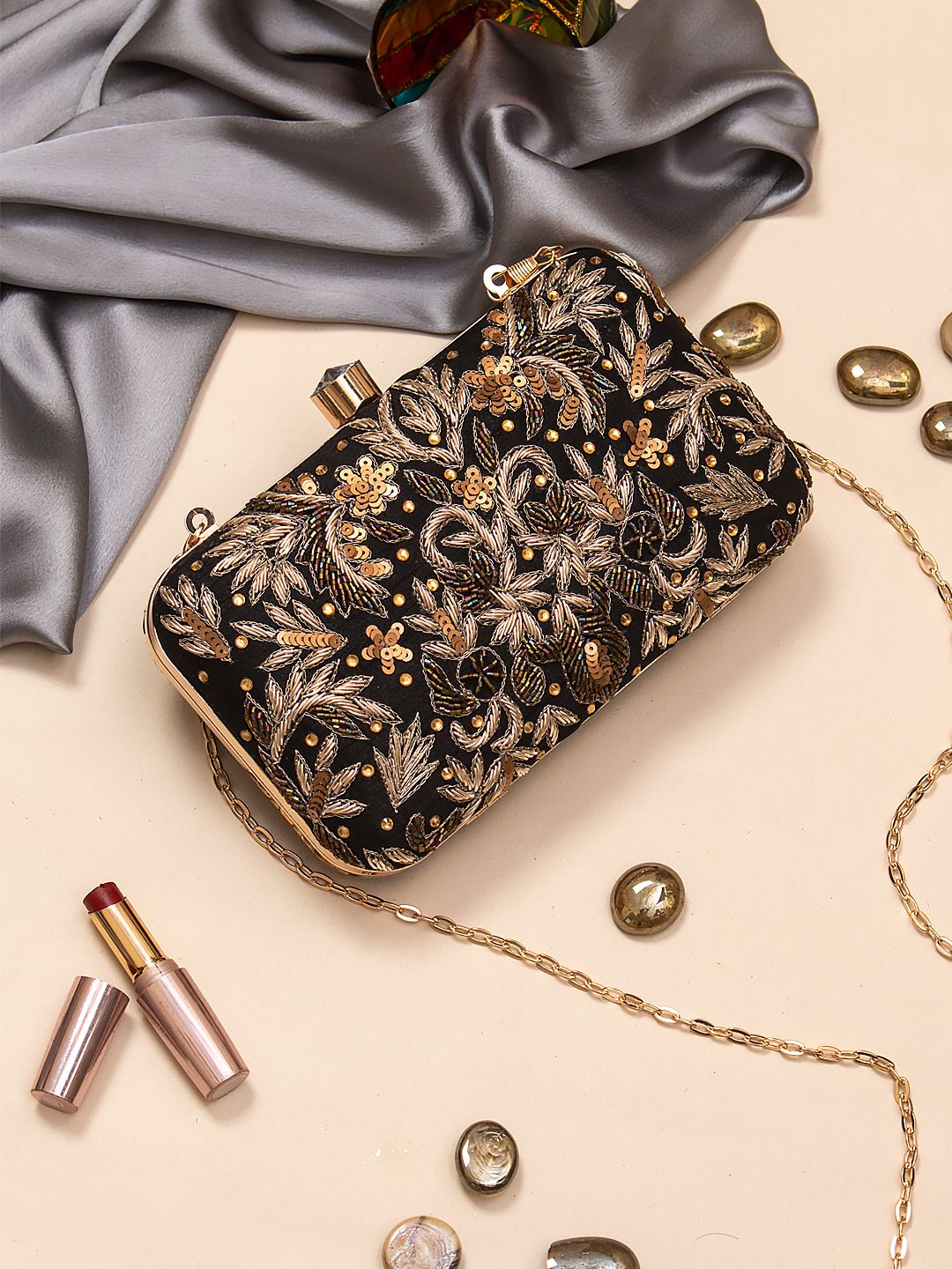 Swisni Embroidered Clutches - SWIS-761 - Detail View 10