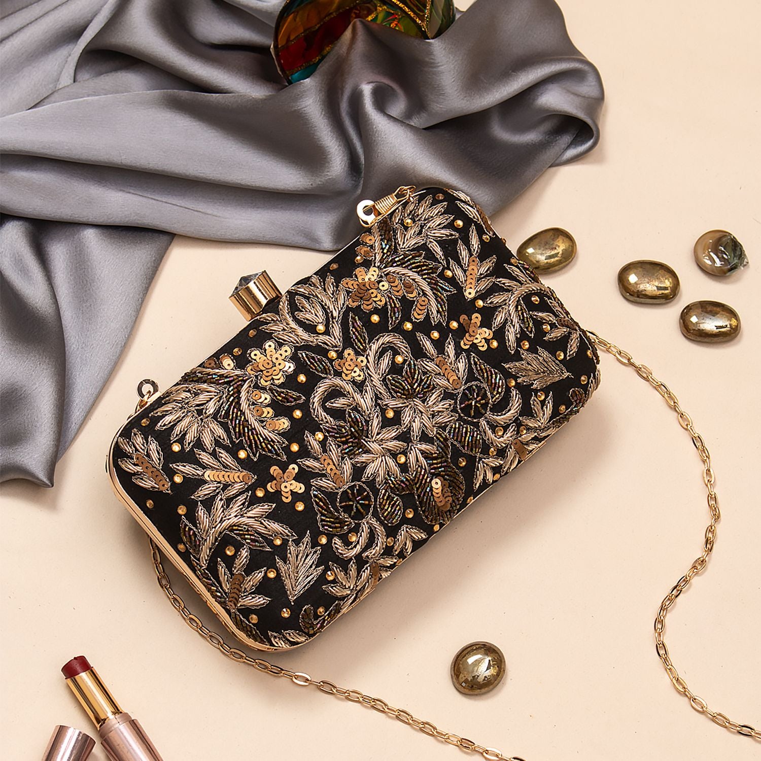 Swisni Embroidered Clutches - SWIS-761 - Detail View 2