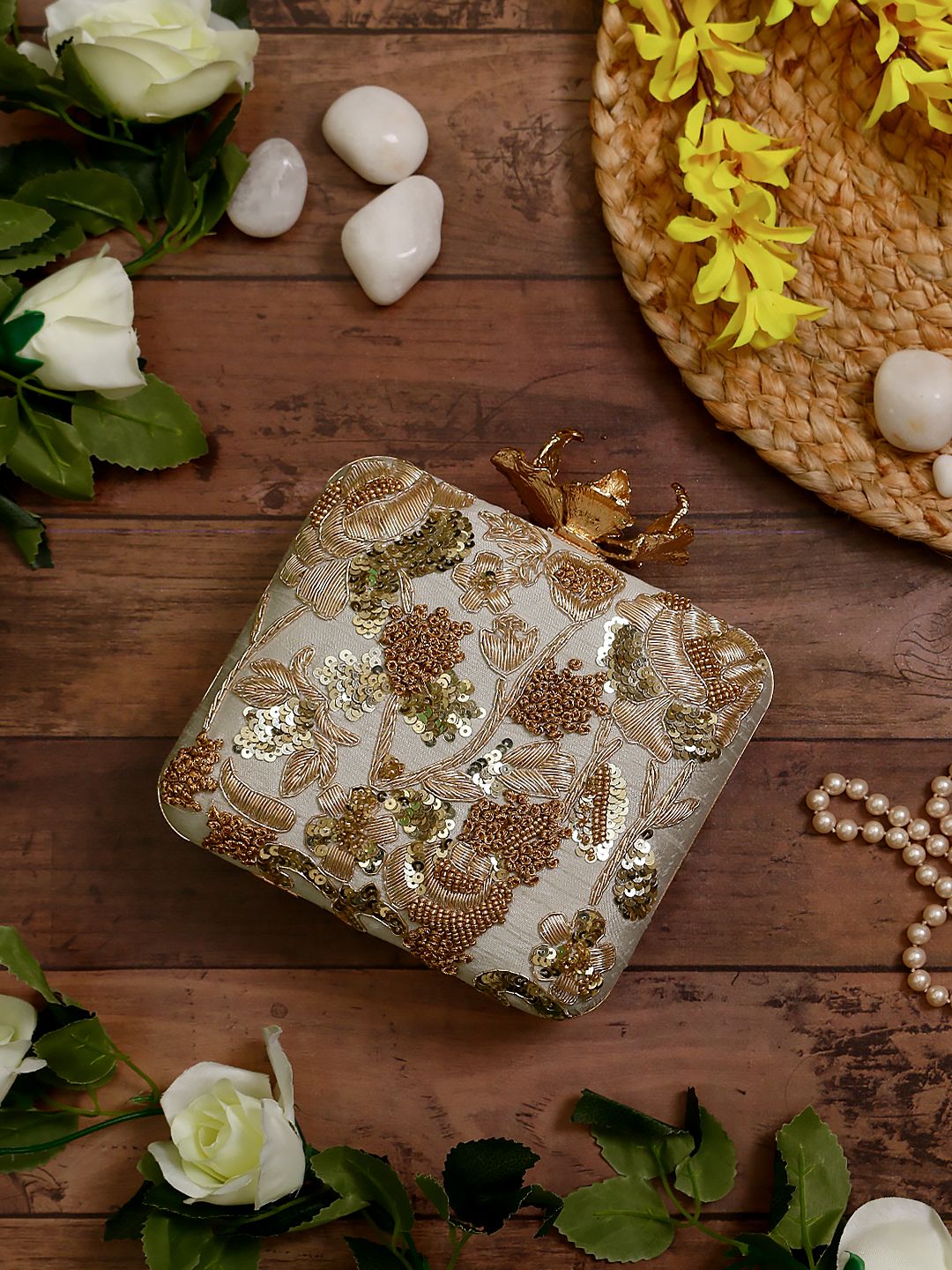 Swisni Embroidered Clutches - SWIS-770 - Detail View 9