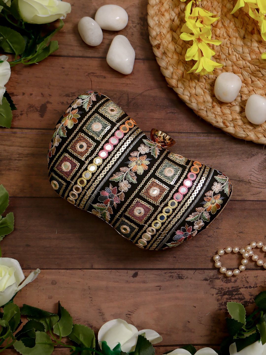Swisni Embroidered Clutches - SWIS-811 - Detail View 9