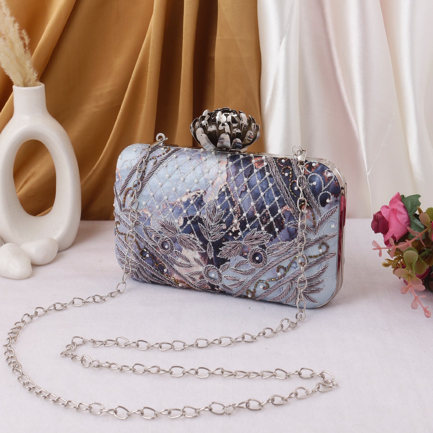 Swisni Embroidered Clutches - SWIS-830 - Detail View 8