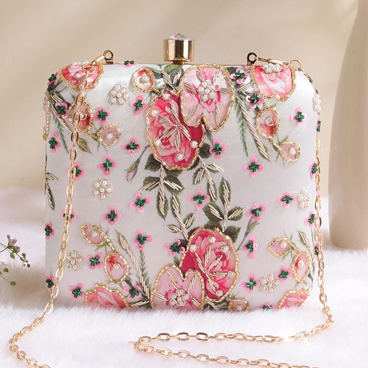 Swisni Embroidered Clutches - SWIS-867 - Detail View 10