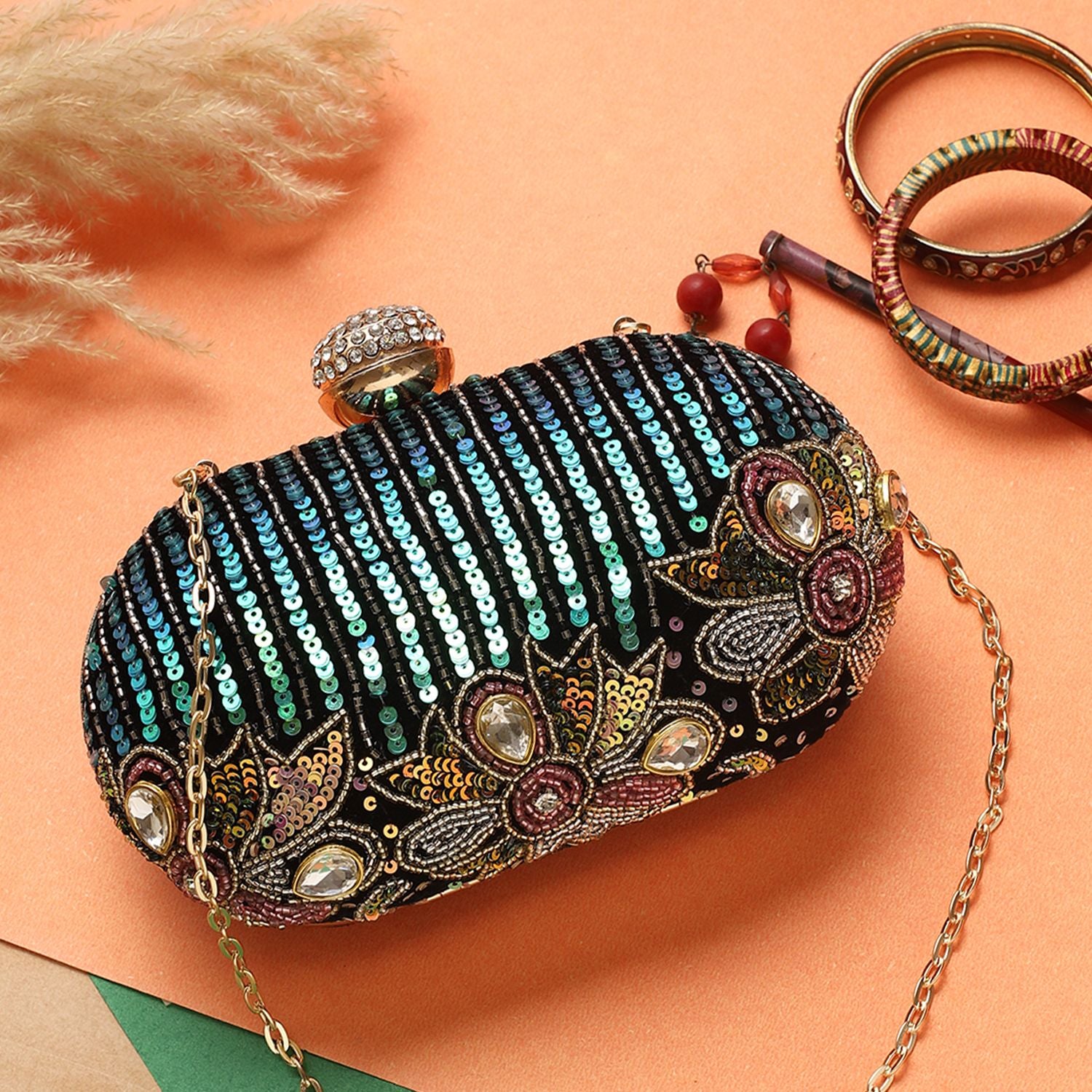 Swisni Embroidered Clutches - SWIS-927 - Creative View