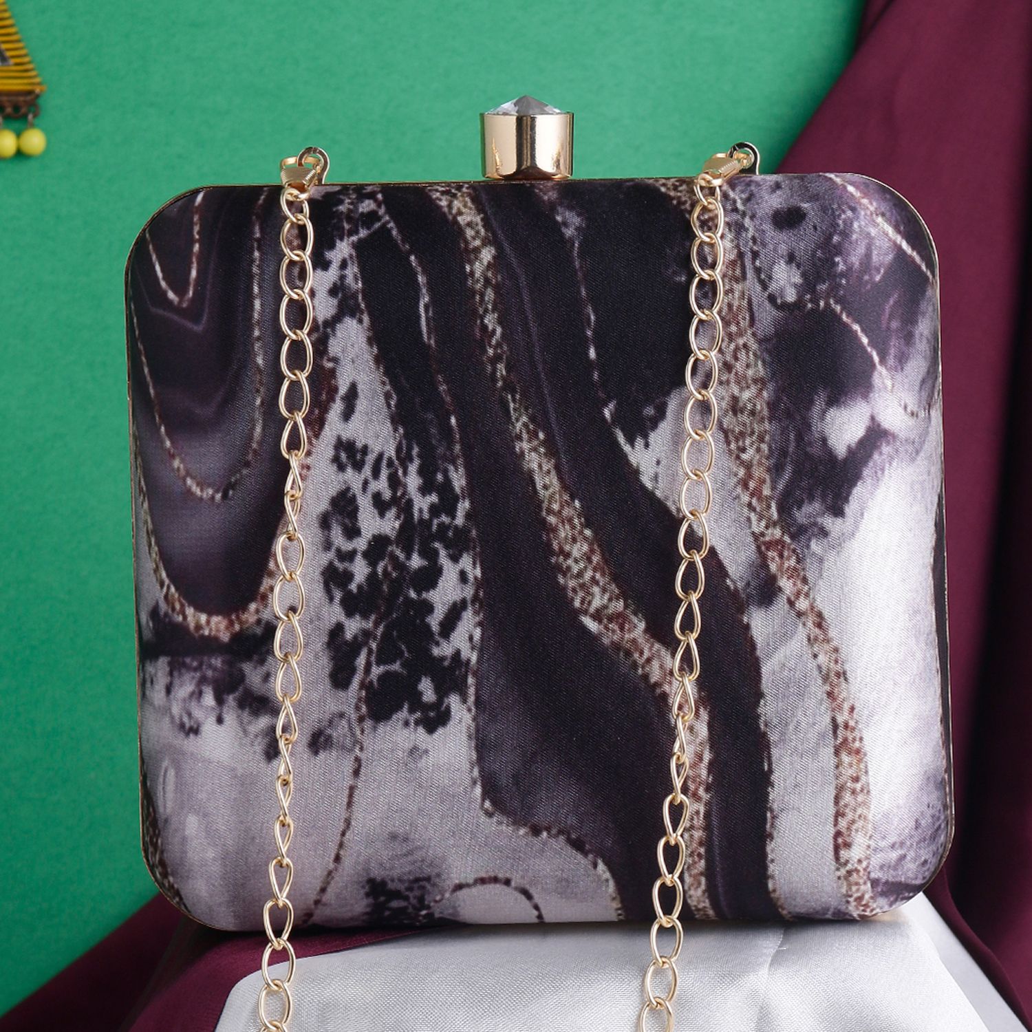 Swisni Printed Clutches - SWIS-999 - Detail View 8