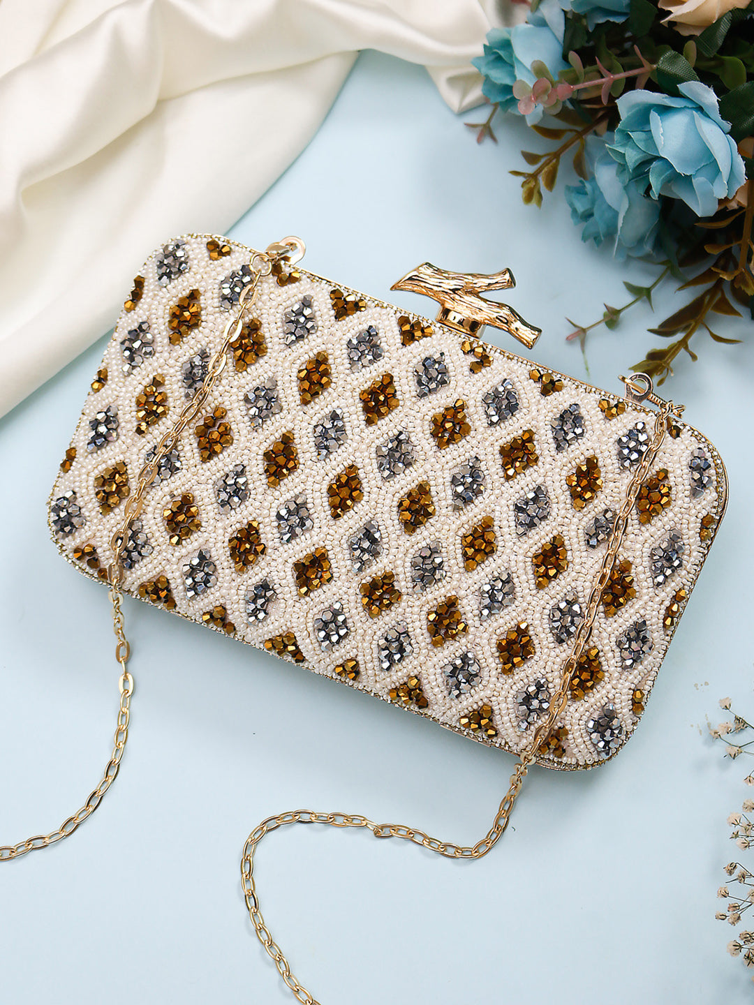 Swisni embroidered clutch