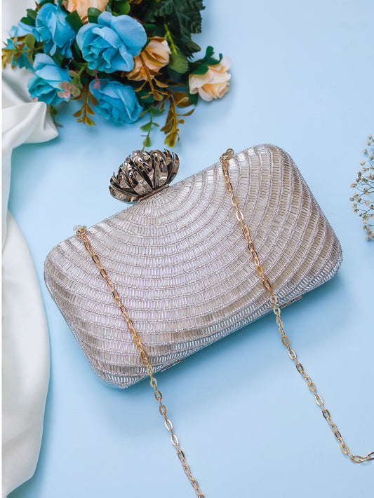 Swisni silver clutch