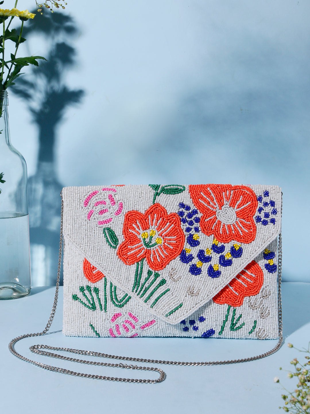 SWISNI FLORAL WHITE BEADED CLUTCH BAG